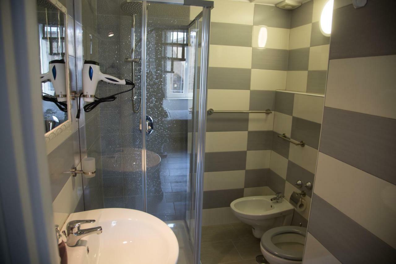 Vesuvius Luxury Suites نابولي المظهر الخارجي الصورة