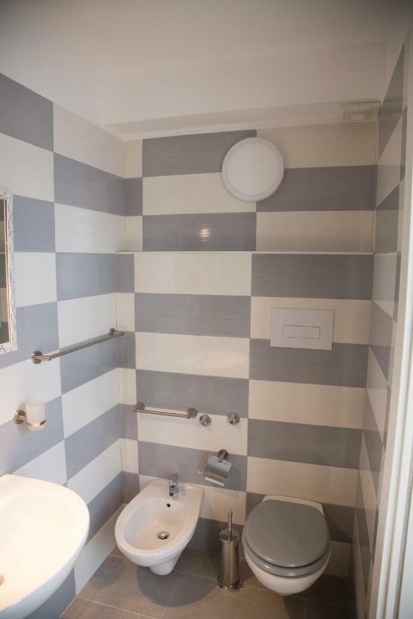 Vesuvius Luxury Suites نابولي المظهر الخارجي الصورة