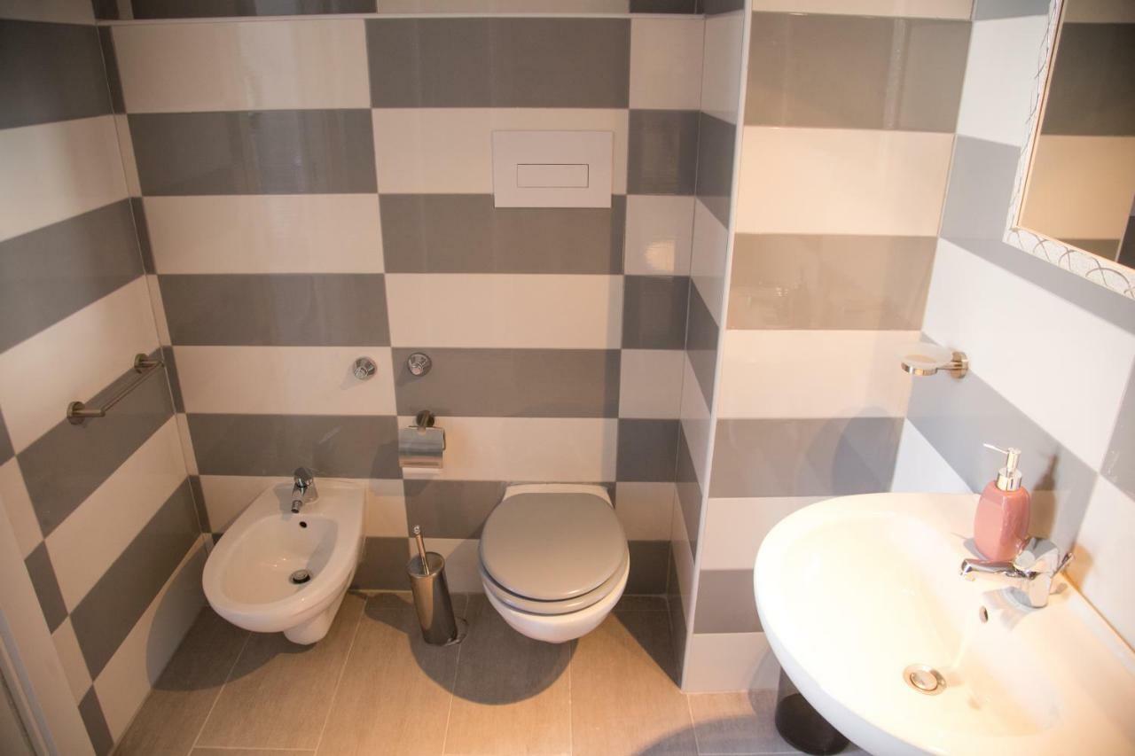 Vesuvius Luxury Suites نابولي المظهر الخارجي الصورة