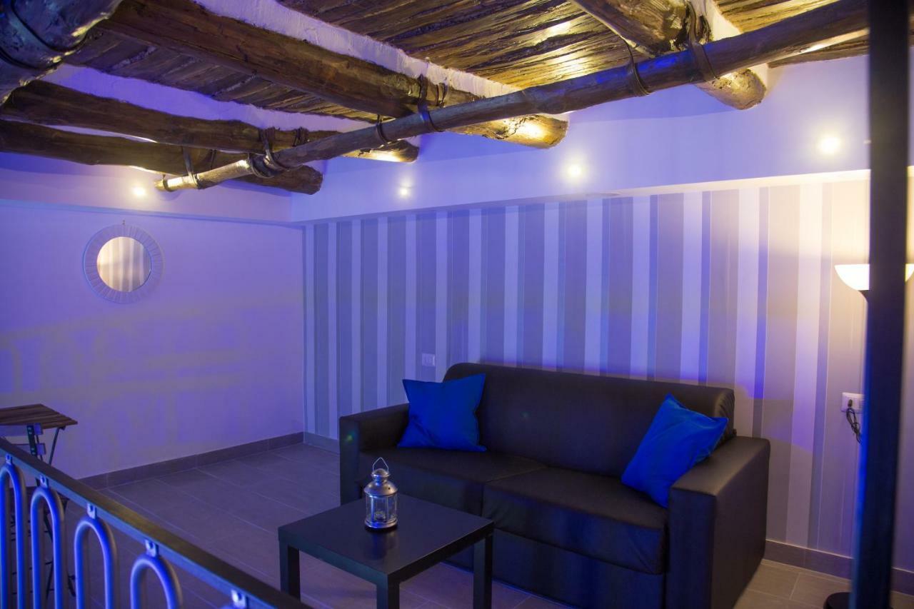 Vesuvius Luxury Suites نابولي المظهر الخارجي الصورة