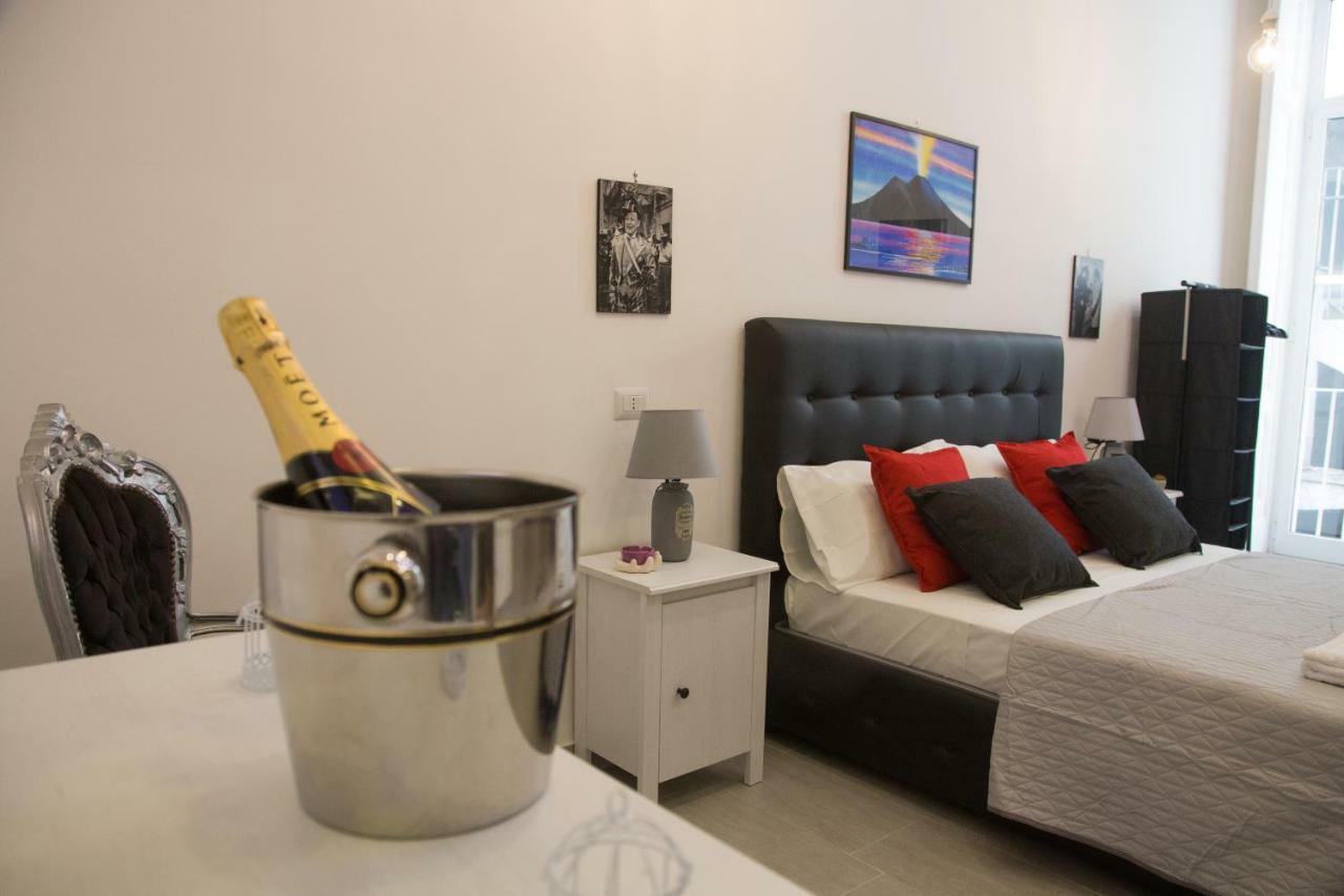 Vesuvius Luxury Suites نابولي المظهر الخارجي الصورة